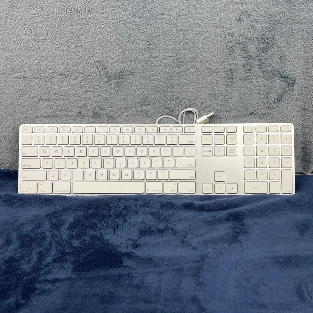 Apple OEM A1243 Aluminum USB Wired Keyboard - Numerical Keypad (For Parts Only)‎